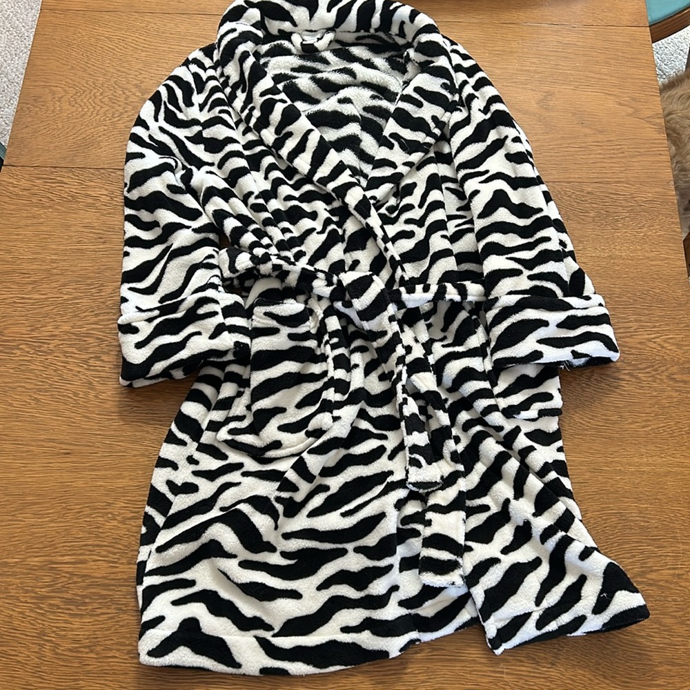 Charter club size large robe